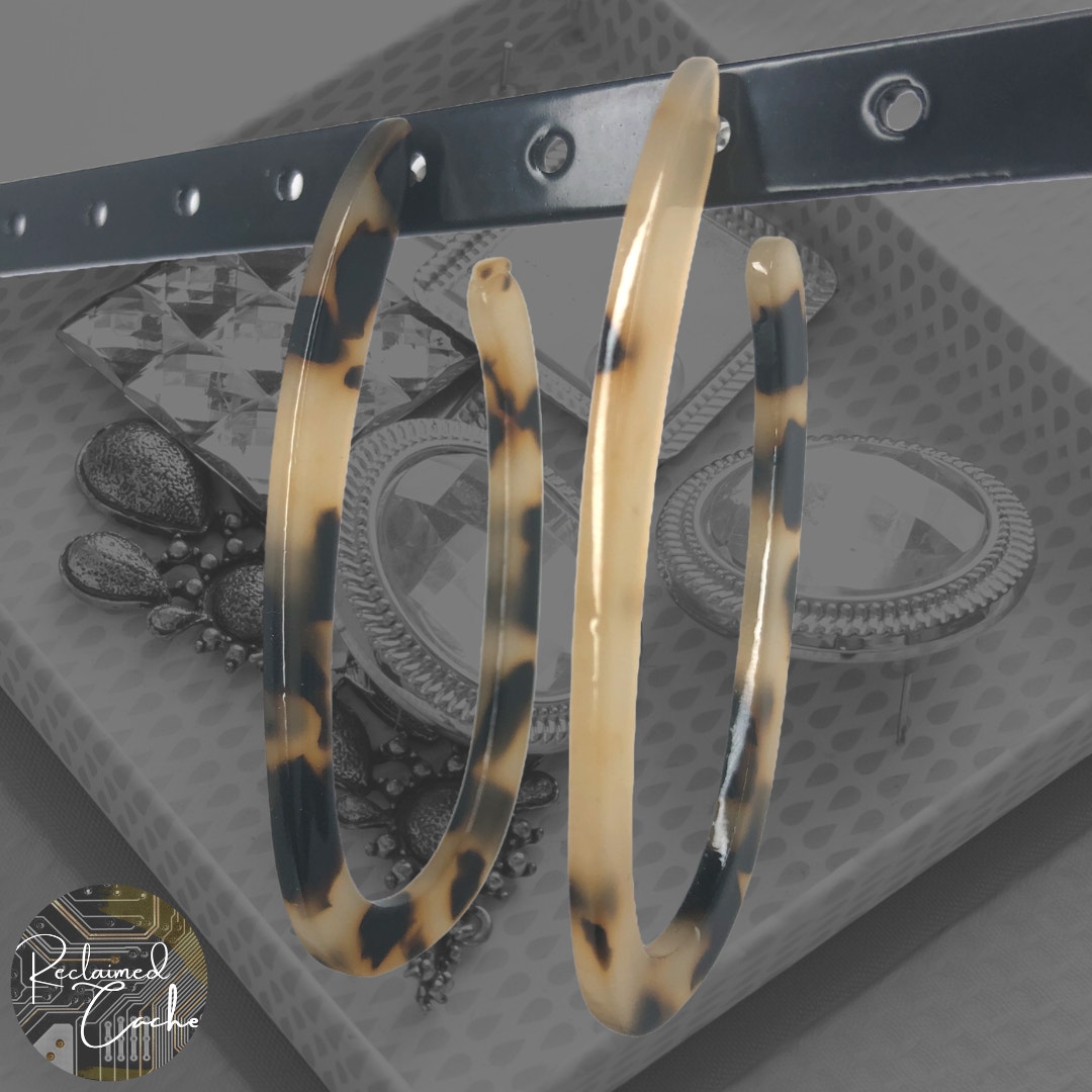 Black And Tan Resin Oval Hoop Earrings